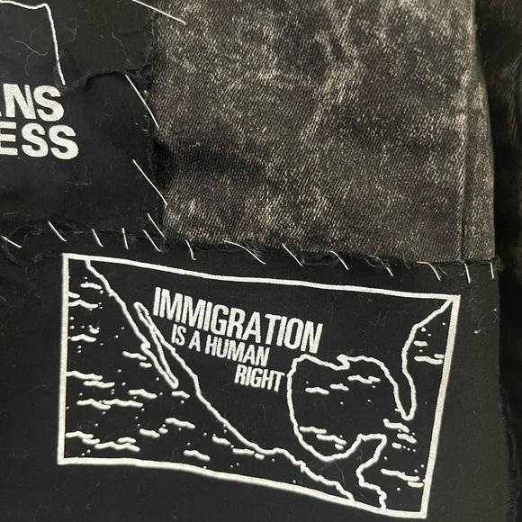 Aeropostal Embroidered Denim Jacket size M - Picture 6 of 14